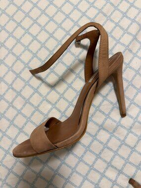 Worn. Used. Steven Madden Heel. Tan. Size 8.